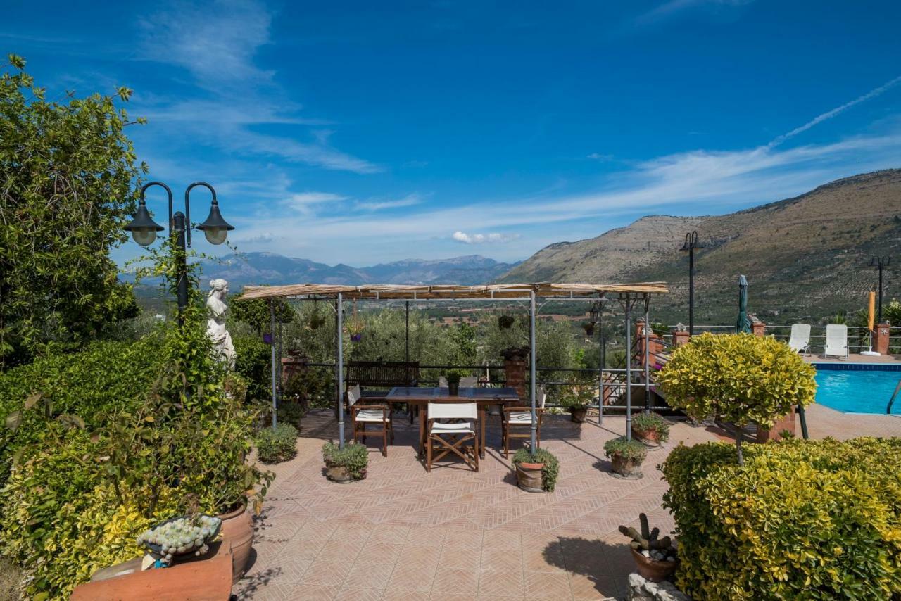 Le Capanne Di Villa Margherita Sonnino Zewnętrze zdjęcie