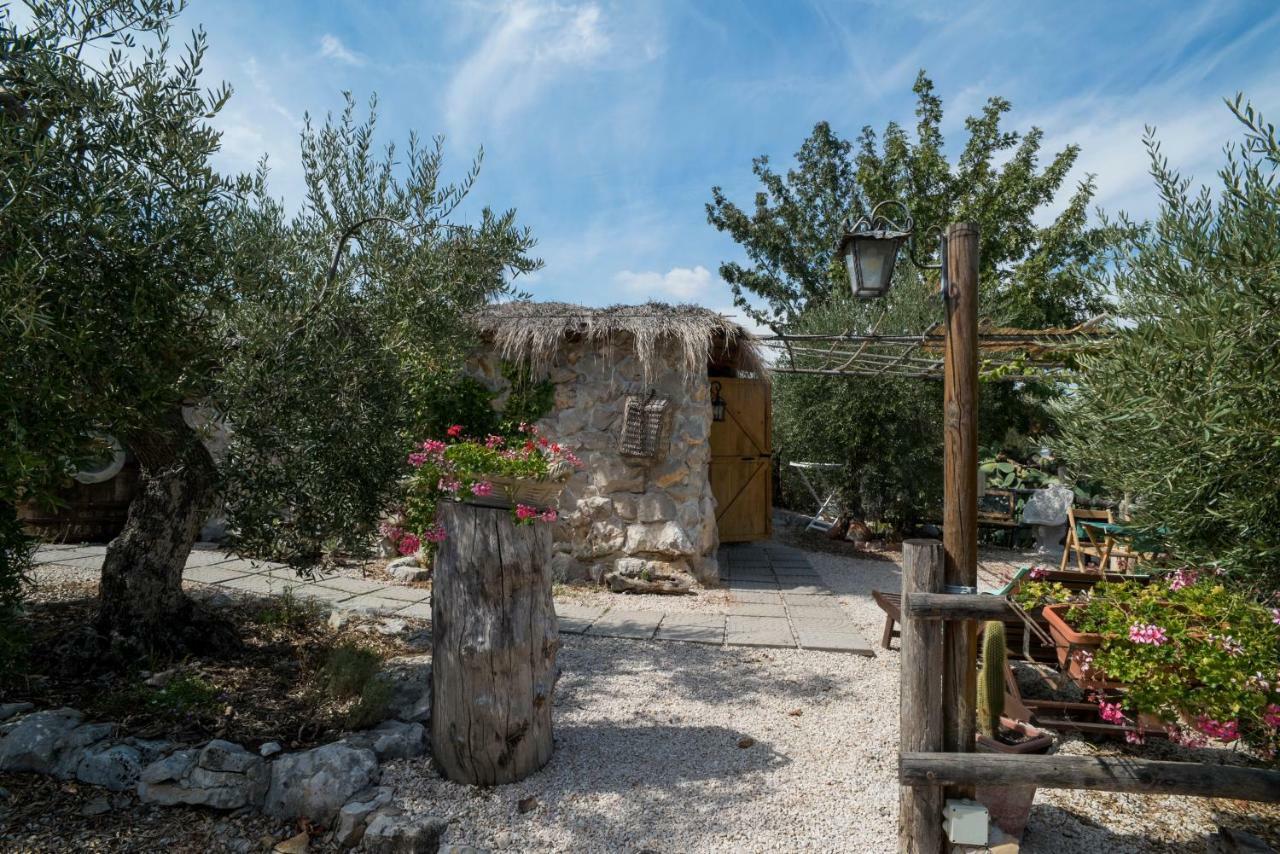 Le Capanne Di Villa Margherita Sonnino Zewnętrze zdjęcie