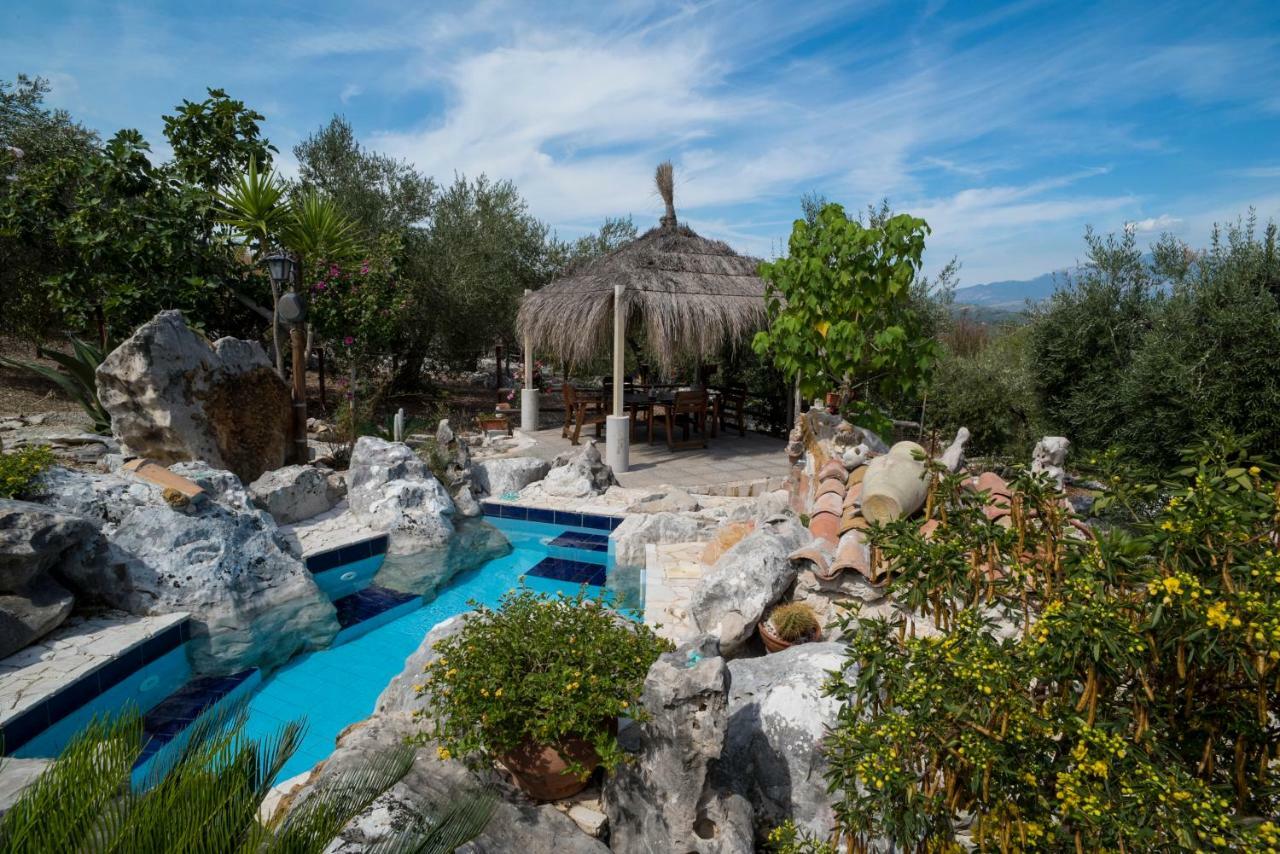 Le Capanne Di Villa Margherita Sonnino Zewnętrze zdjęcie