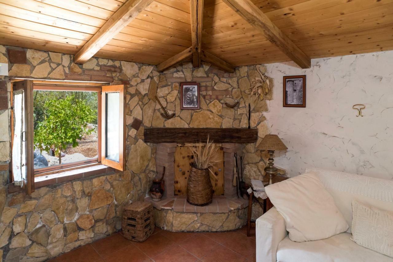 Le Capanne Di Villa Margherita Sonnino Zewnętrze zdjęcie