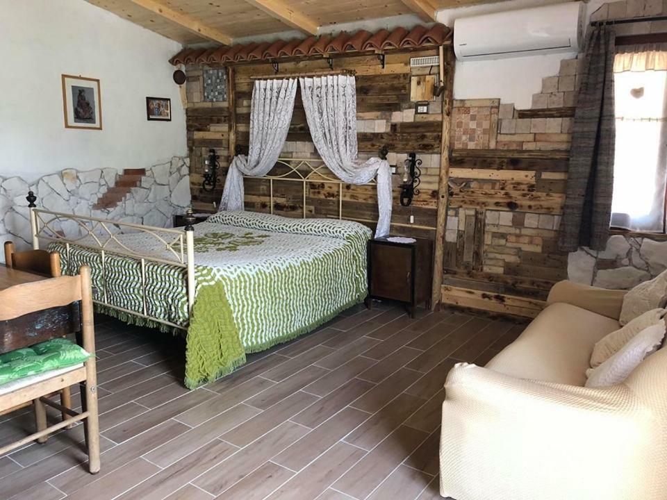 Le Capanne Di Villa Margherita Sonnino Zewnętrze zdjęcie